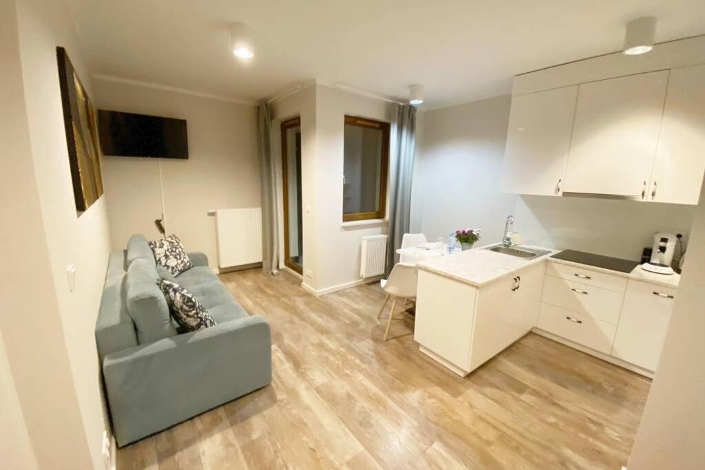 Exclusive 2Br! Apartment Near City Center +Netflix Warsaw Luaran gambar