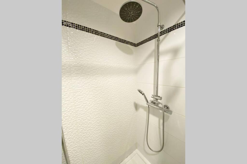 Exclusive 2Br! Apartment Near City Center +Netflix Warsaw Luaran gambar